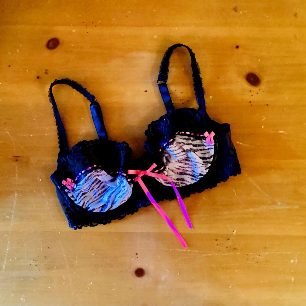 Jezebel Black and Pink Lace Bra 32DD